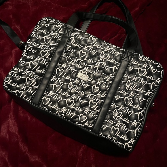 Betsey Johnson Accessories - Betsey Johnson bag